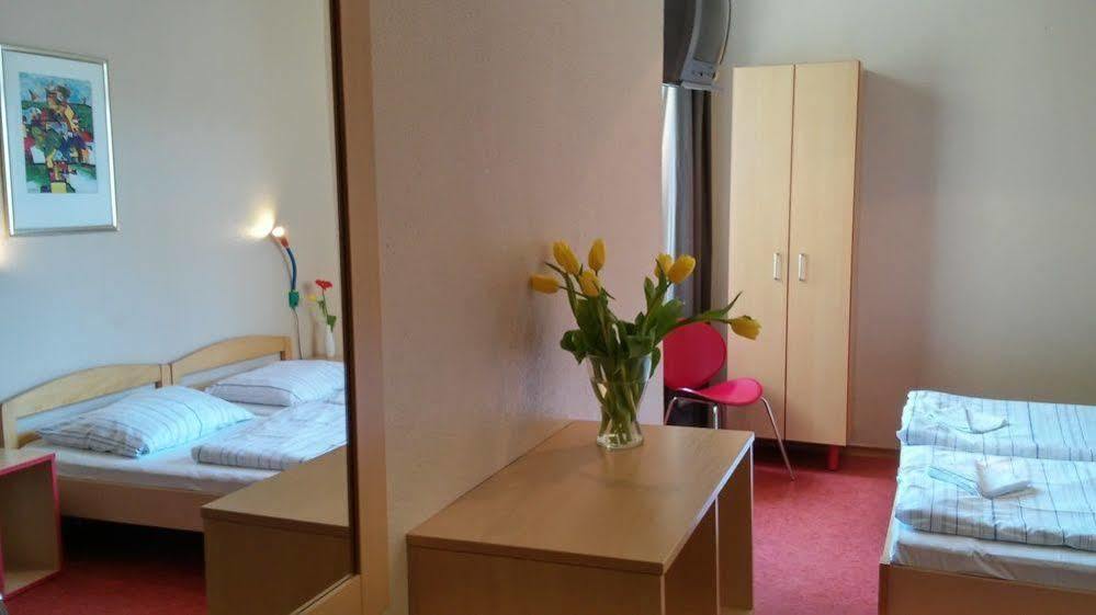 Acama Hotel & Hostel Schoeneberg Берлин Экстерьер фото